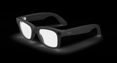 What the user sees and hears through Meta Ray-Ban Smart Glasses