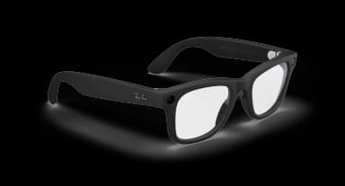 What the user sees and hears through Meta Ray-Ban Smart Glasses